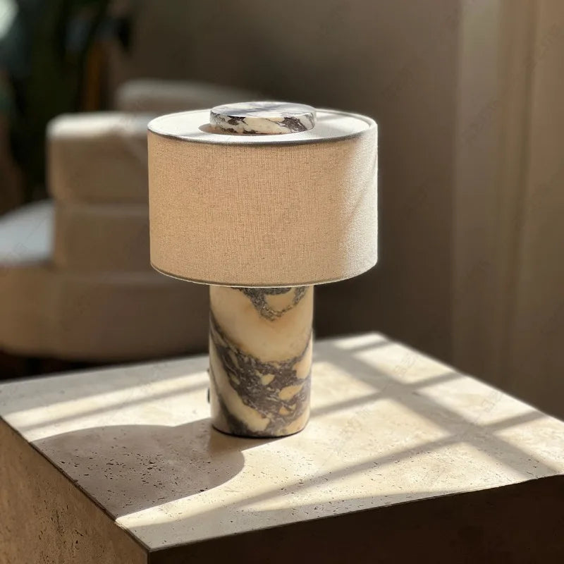 Gypsophile — Lampe à poser en marbre