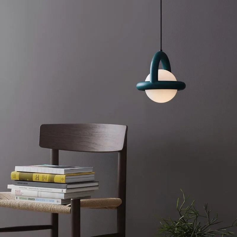 Crocus — Suspension globe opaline