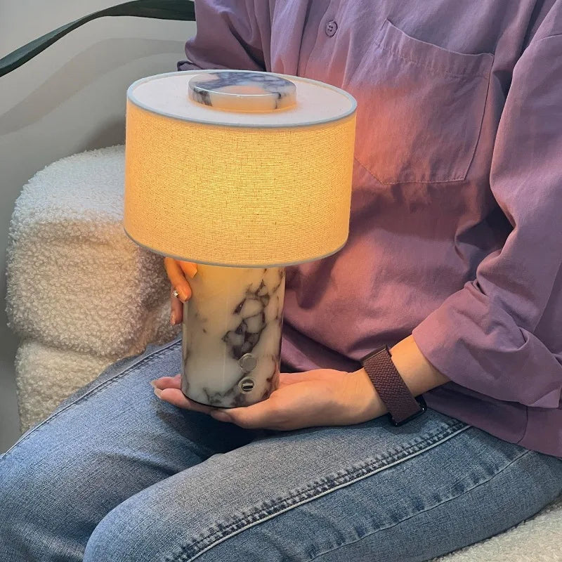 Gypsophile — Lampe à poser en marbre