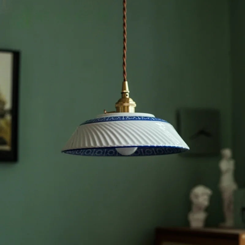 Aubépine — Suspension en céramique à décor bleu
