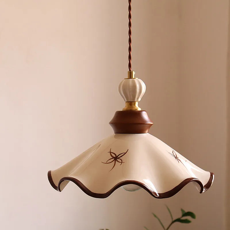 Clématite — Suspension en céramique festonnée