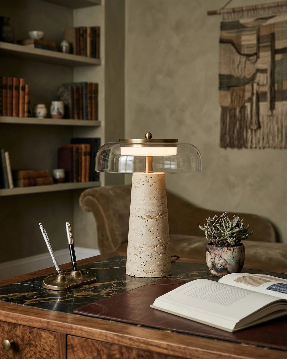Mélisse — Lampe à poser en travertin