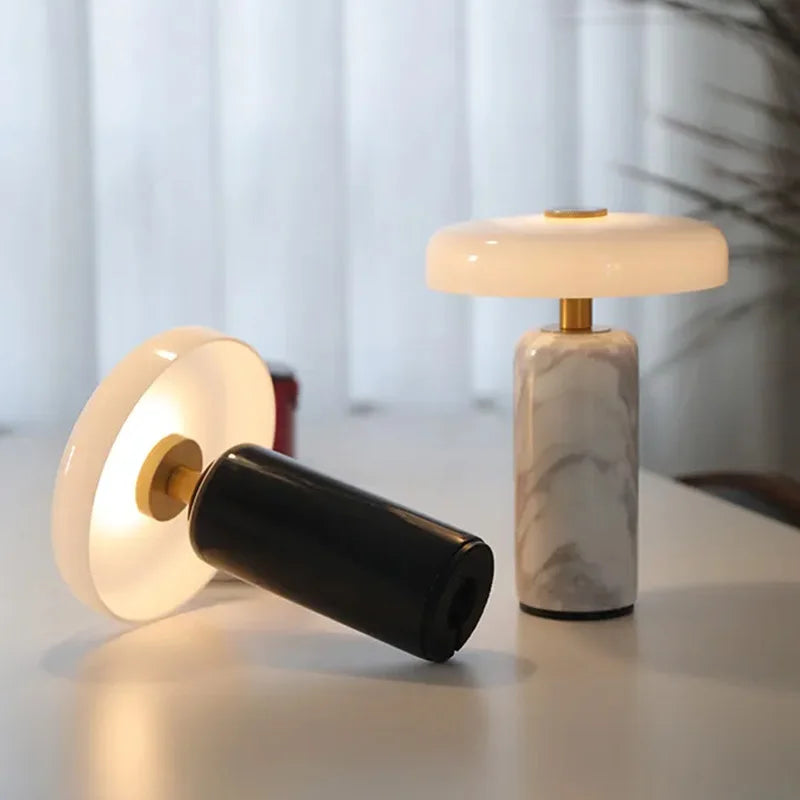Statice — Lampe à poser en marbre
