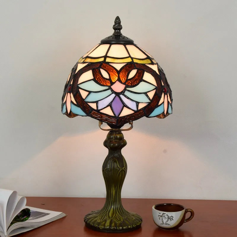 Véronique — Lampe à poser en vitrail
